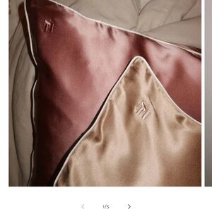 Set of 2 Silky Rose Pink Pillowcase standard size